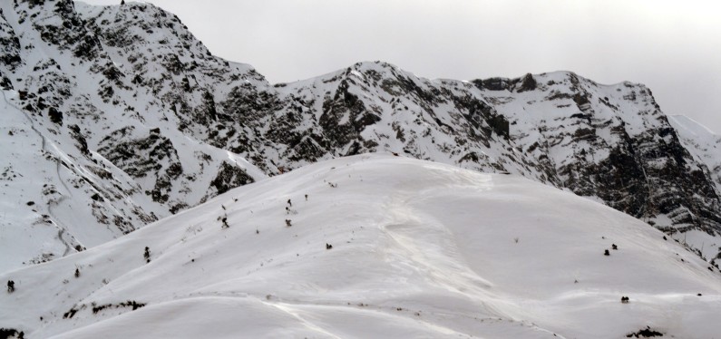 Season’s first snowfall in Gulmarg