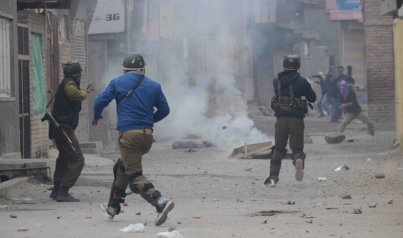 South #Kashmir: Forces kill civilian, injure dozens in Kulgam