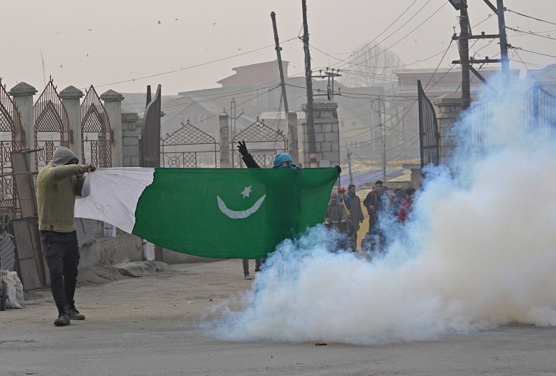 Clashes in old Srinagar post Friday prayers