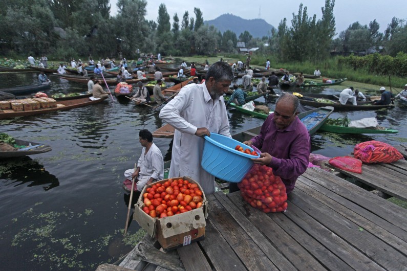 Floating Veg Market