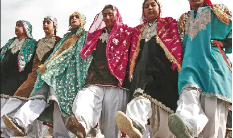 Kashmiri Society as Reflected in Folk Songs:  Mirrors on the Wall of Time