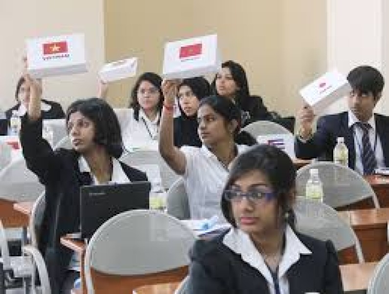 #Kashmir: Biscoe school declared �no longer safe� after Shujaat Bukhari�s killing